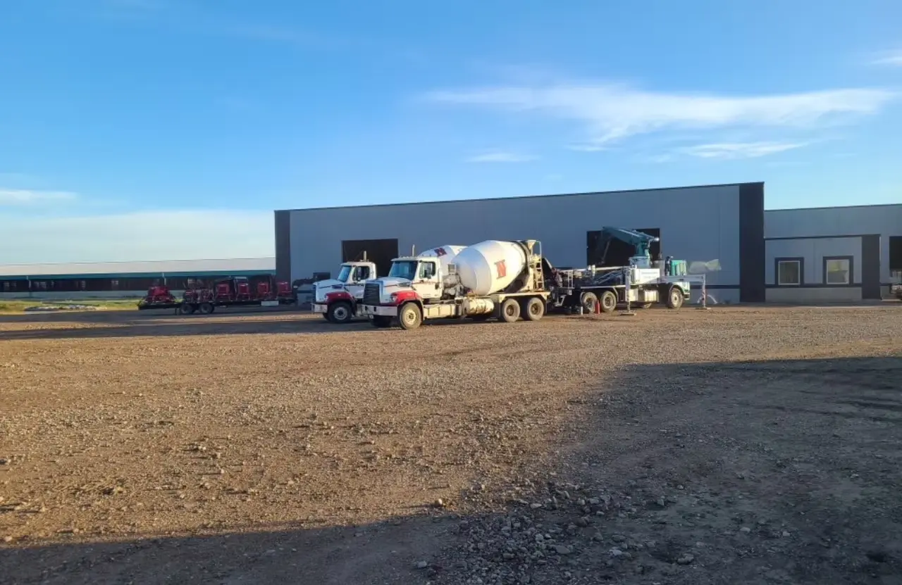 Large commercial build